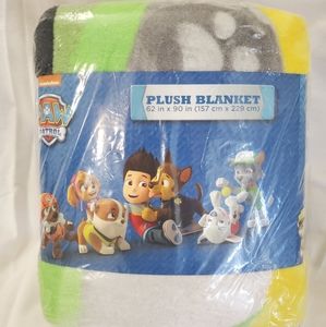 Nickelodeon 62 x 90 plush Paw Patrol blanket